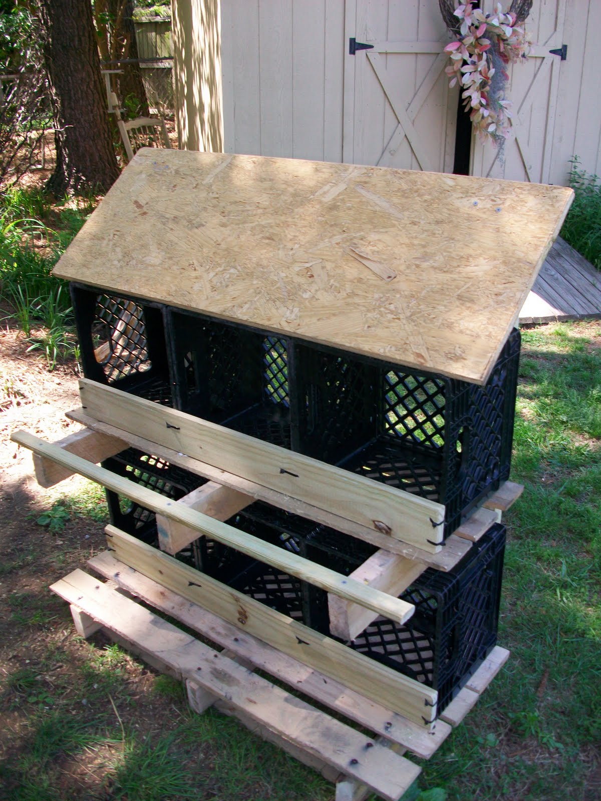 Create a Nesting Bbox Apartment Use Milk Crates And Recycled Shipping Pallets