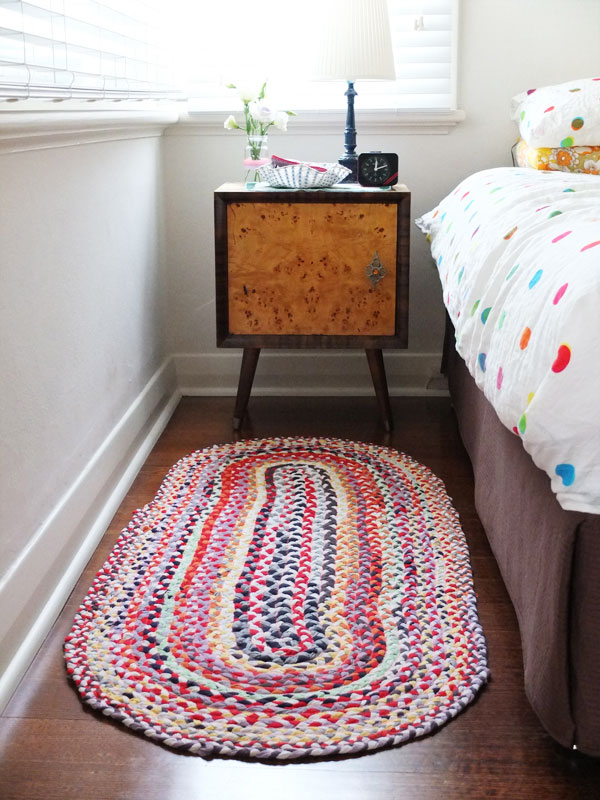 Make Your Own Braided Rug From Old T-Shirts