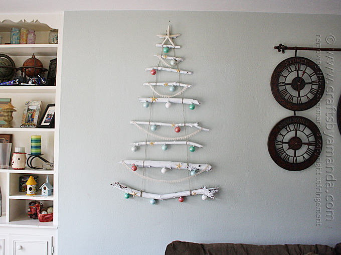 Beachy Branch Wall Christmas Tree